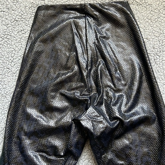 COMMANDO Faux Leather Animal Printed Leggings - Picture 6 of 8
